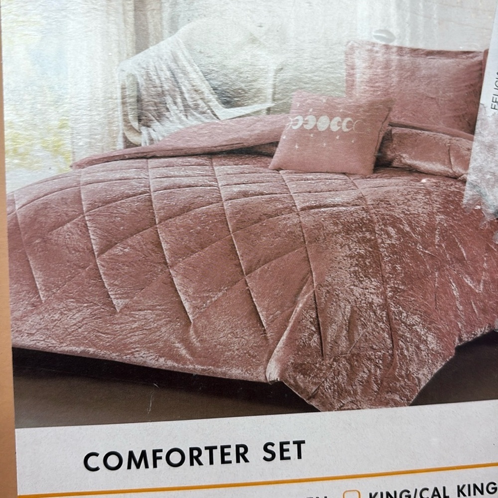 pink/ rose Quilted Comforter Set Plush Bedding